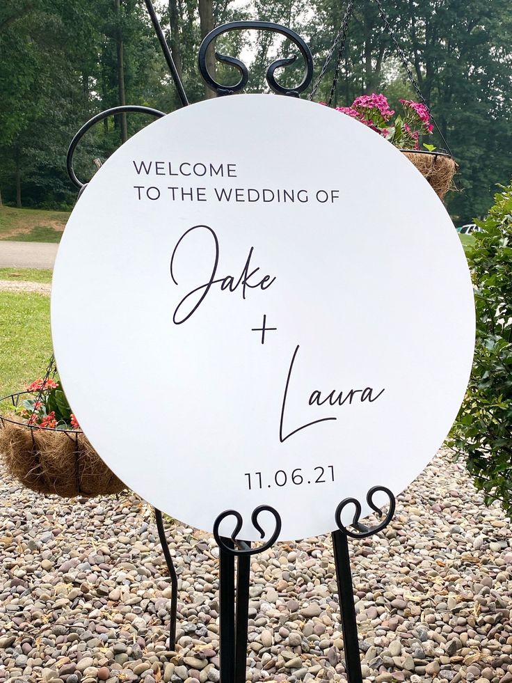 Circle Wedding Welcome Signage