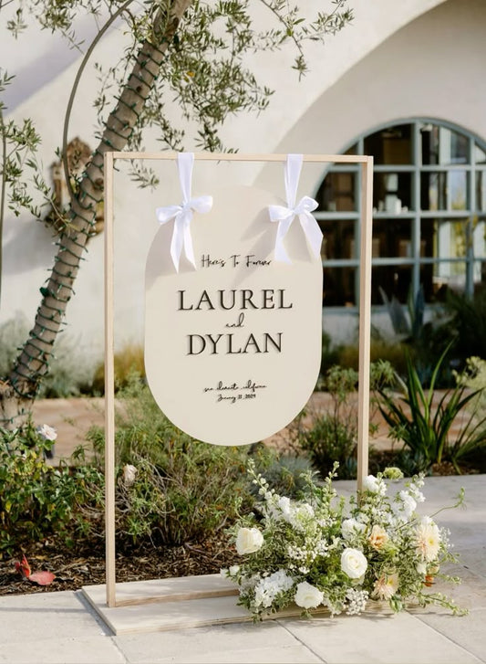 Oval Wedding Welcome Signage